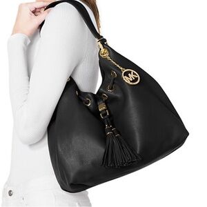 Michael Kors BROWN Shoulder Boho Bag. Skorpios Large Drawstring Shoulder Bag